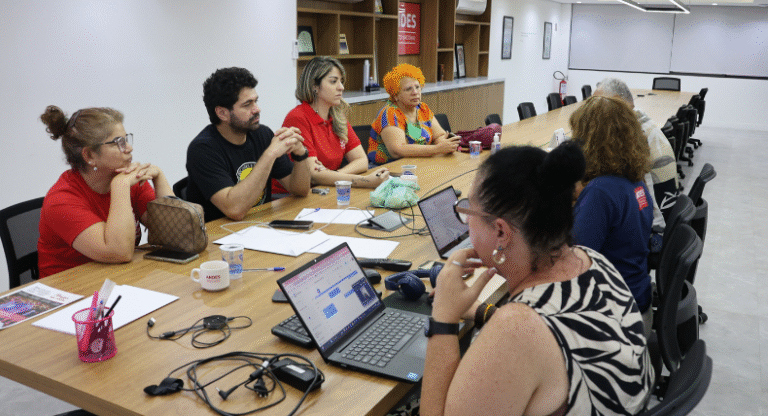 Sindicatos organizam atividades conjuntas contra a Reforma Administrativa